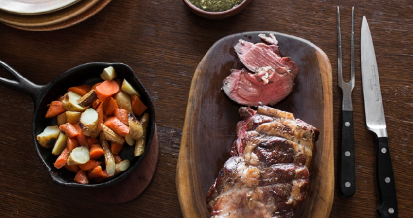 Thịt dê nướng là món ngon không thể bỏ qua trong cẩm nang du lịch Thiểm Tây Trung Quốc