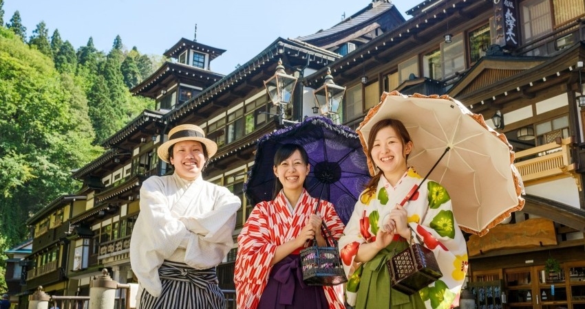Cẩm nang du lịch Yamagata nhắc bạn nên chuẩn bị quần áo phù hợp khi du lịch