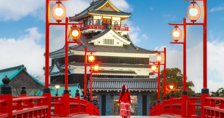 Theo cẩm nang du lịch Aichi, lâu đài Nagoya là điểm đến không thể bỏ lỡ.