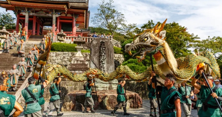 Theo cẩm nang du lịch Kagoshima, đừng bỏ lỡ lễ hội Kiyomizu