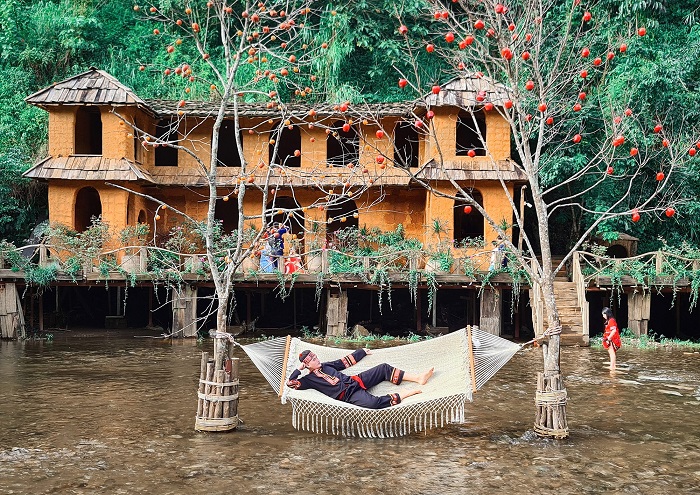 Bạn có thể di chuyển tới bản Cát Cát Sapa bằng bất kể phương tiện nào