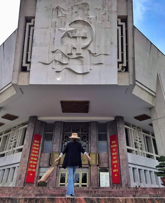 Kinh nghiệm thăm Lăng Chủ tịch Hồ Chí Minh Bảo tàng Hồ Chí Minh cũng trong Khu di tích Lăng Chủ tịch Hồ Chí Minh