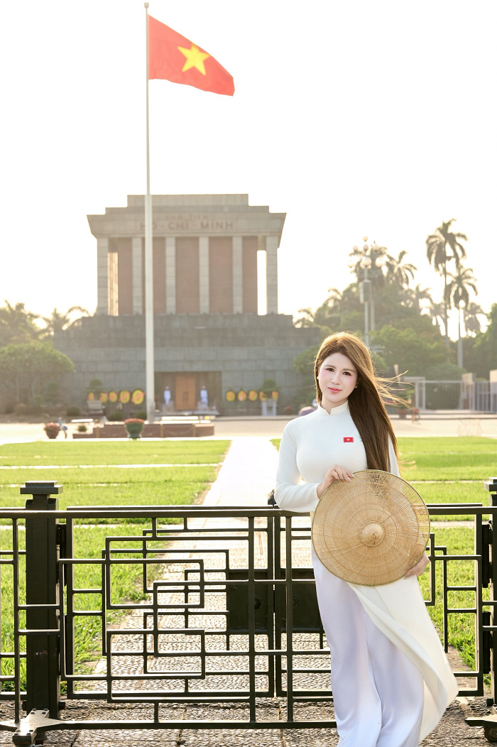 Kinh nghiệm thăm Lăng Chủ tịch Hồ Chí Minh có thể dễ dàng gửi xe để vào viếng Lăng Bác