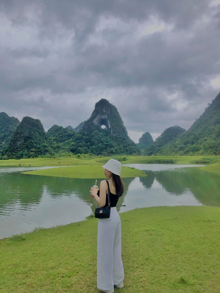 Ngắm cảnh núi Thủng Cao Bằng – tuyệt tác của thiên nhiên