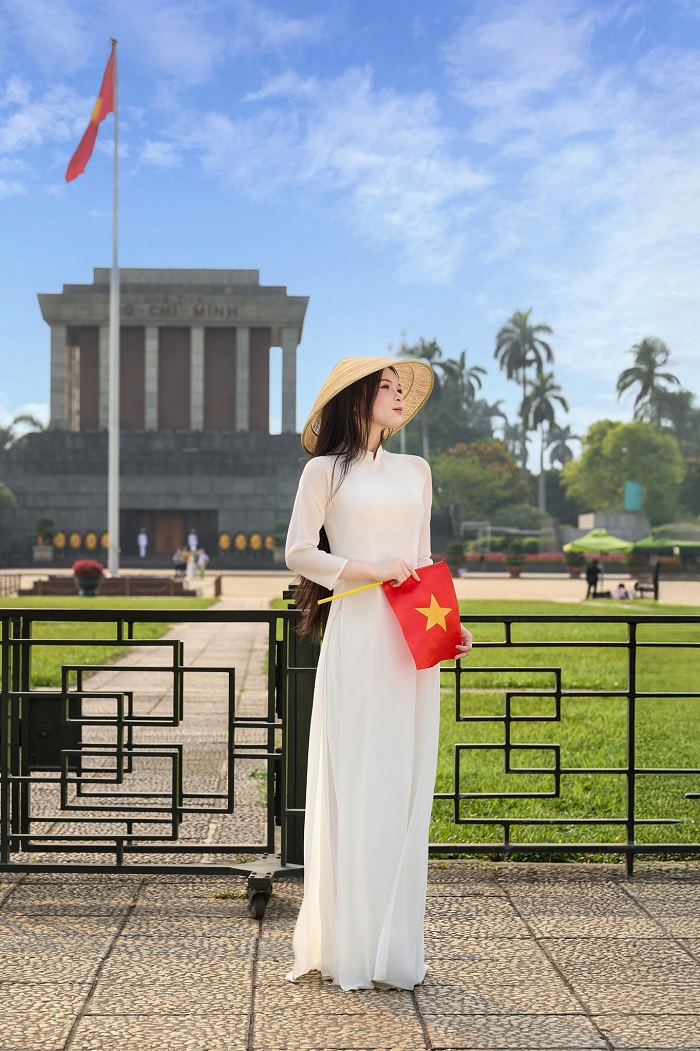 Quảng trường Ba Đình Hà Nội nằm ở trung tâm thành phố