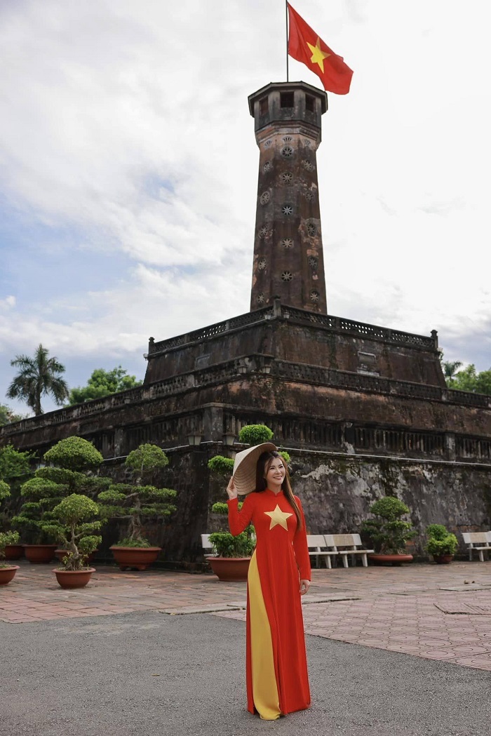 Cột cờ Hà Nội gần Quảng trường Ba Đình Hà Nội