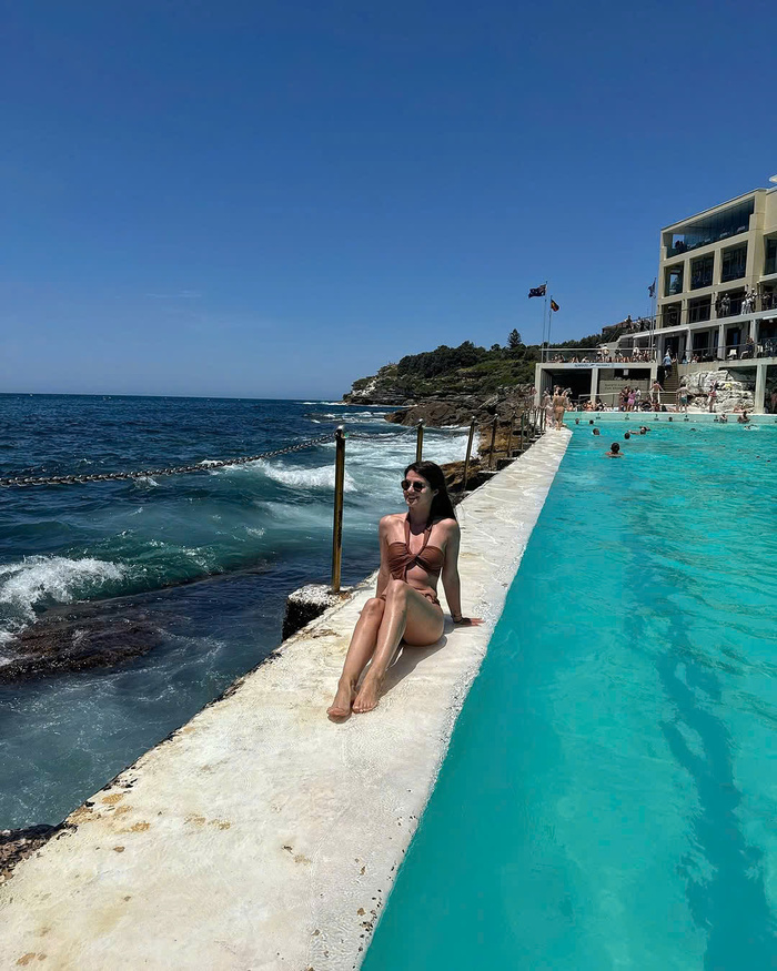 Bơi lội ở bãi biển Bondi Úc