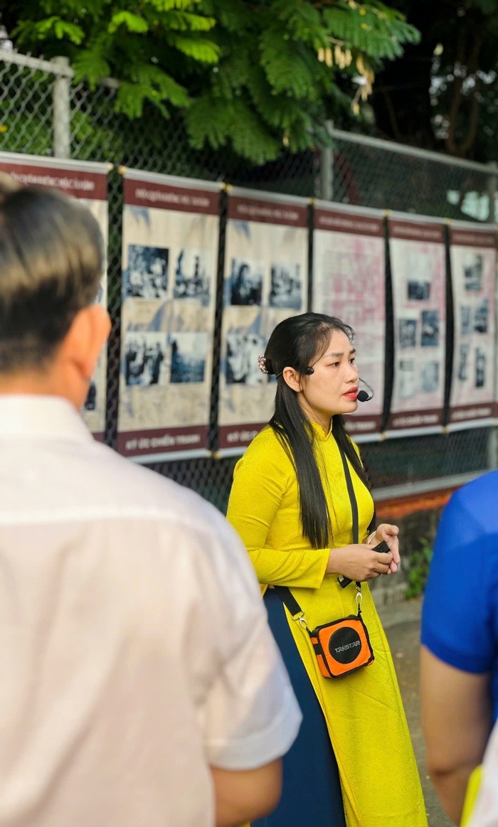 Bạn có thể thuê hướng dẫn viên tại bảo tàng chứng tích chiến tranh TP HCM