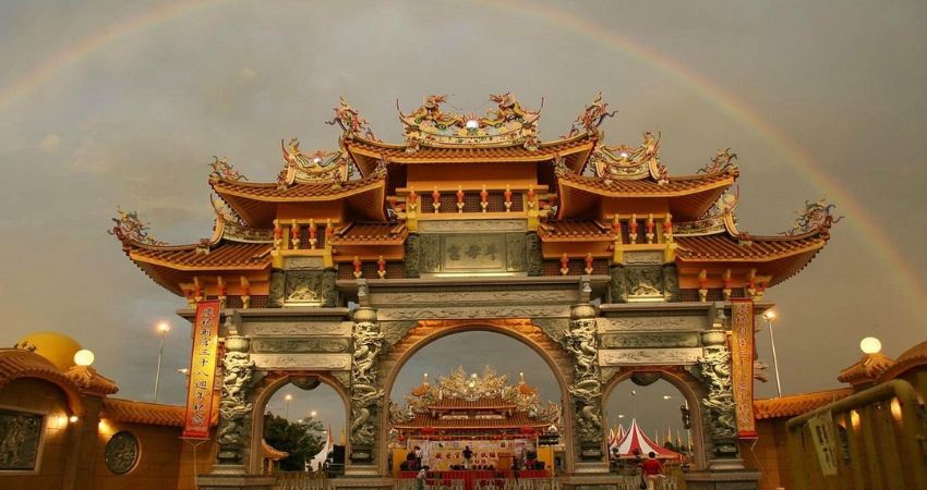 Cẩm nang du lịch Butterworth gợi ý bạn nên đến đền Tow Boo Kong để tham quan