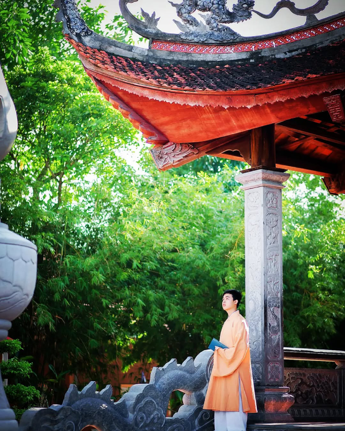 Không gian xanh với bản mô phỏng chùa Một Cột