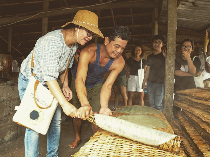 Trải nghiệm làm hủ tiếu chưa bao giờ thú vị đến thế