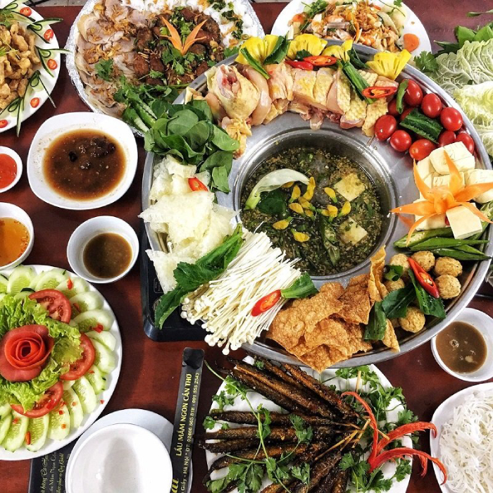 Lẩu bần là món ăn phổ biến tại Cần Thơ