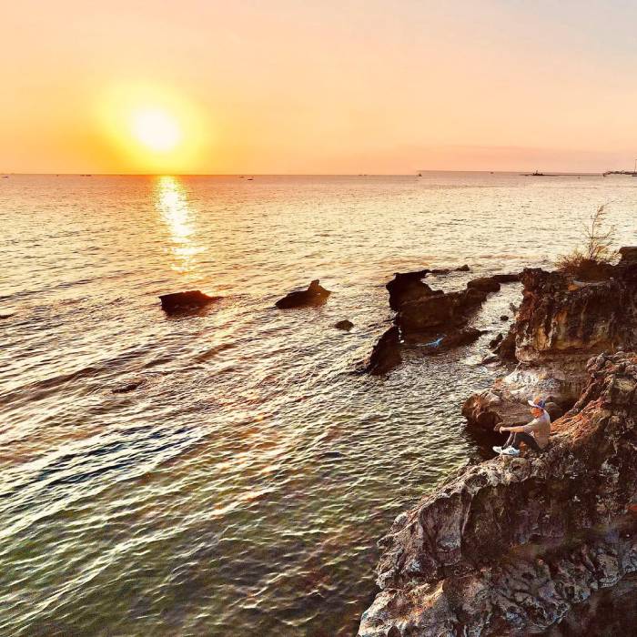 Góc nhìn ngắm hoàng hôn lý tưởng từ ghềnh đá