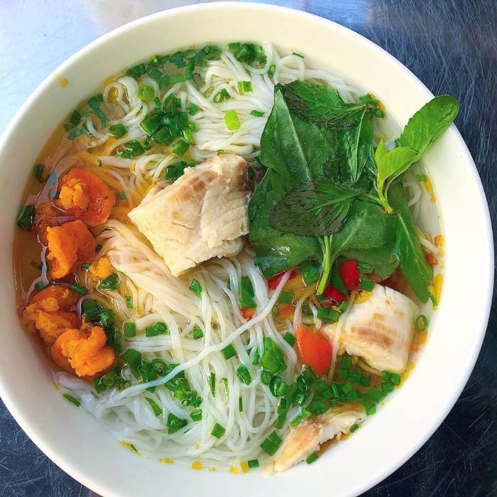 Bún cá Kiên Giang có nước dùng trong veo