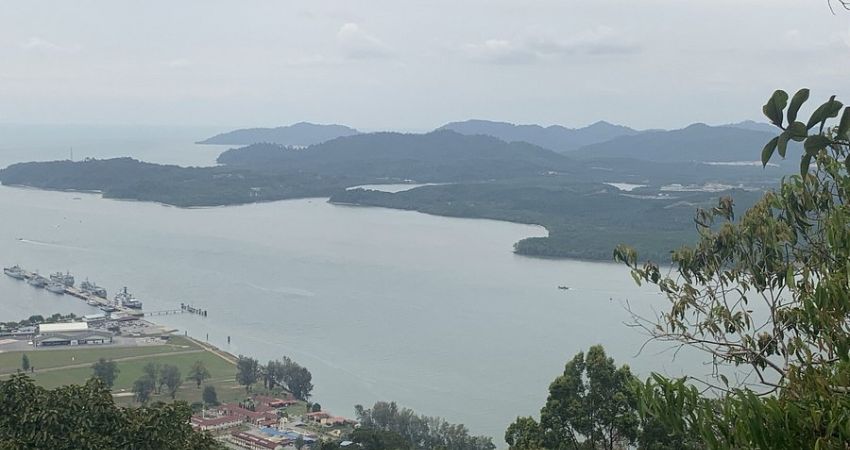 Ngọn đồi Bukit Engku Busu - cẩm nang du lịch Lumut Malaysia