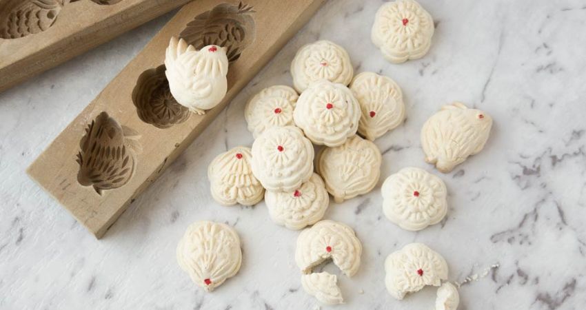 Món bánh kuih bangkit rất thích hợp để du khách mua về làm quà - cẩm nang du lịch Muar Malaysia