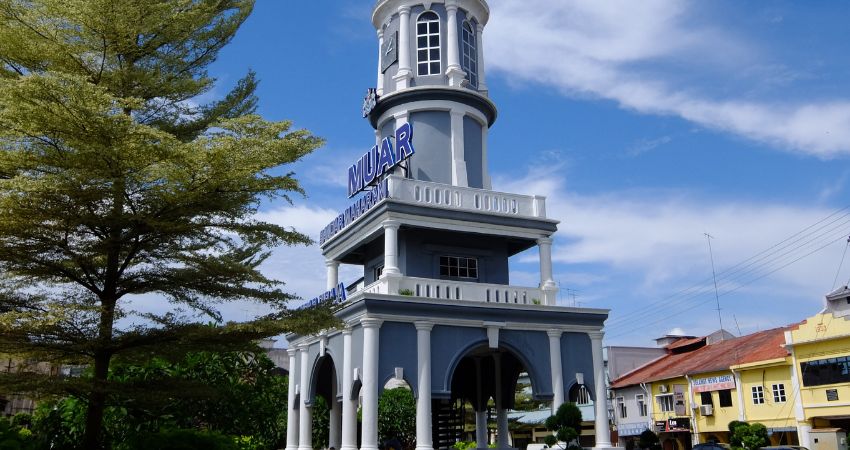 Tháp Đồng Hồ Muar - cẩm nang du lịch Muar Malaysia