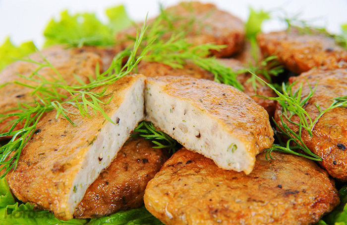 Chả cá Nam Du có thể coi là  thức quà đặc sản được mua nhiều nhất