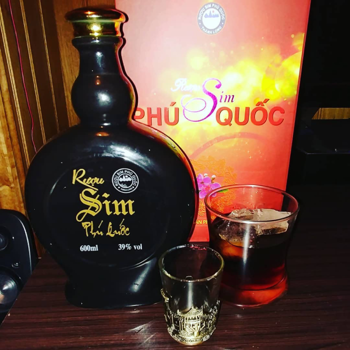 Rượu sim là món quà sức khỏe rất được săn đón