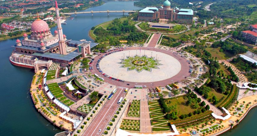 Putrajaya còn được nhắc tới là thủ đô hành chính của Malaysia - cẩm nang du lịch Putrajaya Malaysia