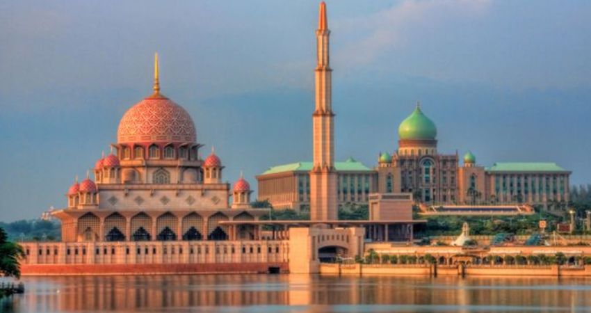 Thánh đường Hồi giáo Putra - cẩm nang du lịch Putrajaya Malaysia