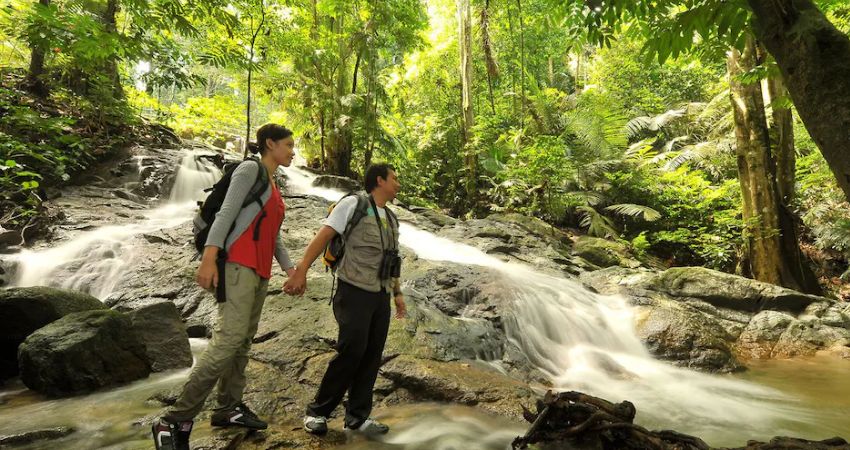 Chuẩn bị trang phục thoải mái nếu có kế hoạch tham gia nhiều hoạt động ngoài trời tại Subang Jaya - cẩm nang du lịch Subang Jaya Malaysia