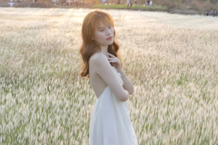 Săn ảnh sống ảo ở cánh đồng cỏ lau TP Thủ Đức 