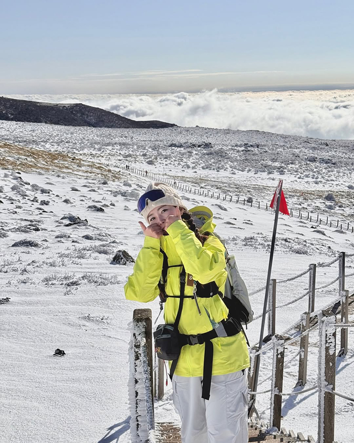 Hồ Baeknokdam (Baengnokdam) tại công viên quốc gia núi Hallasan hàn quốc