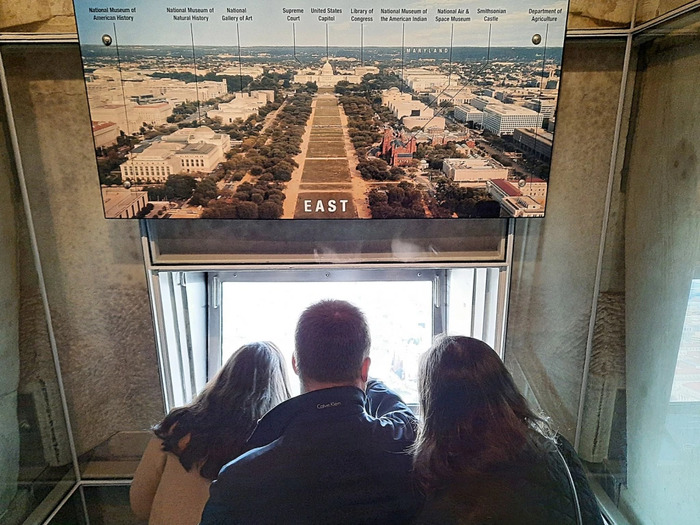 Ngắm nhìn toàn cảnh từ đài tưởng niệm Washington Mỹ 