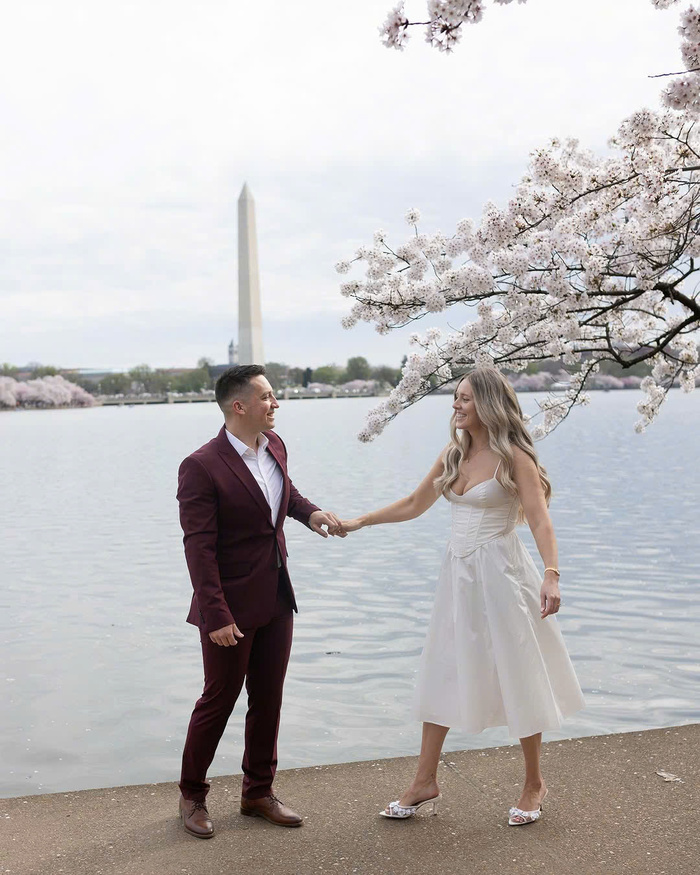 Đài tưởng niệm Washington thu hút nhiều du khách ghé thăm tham quan