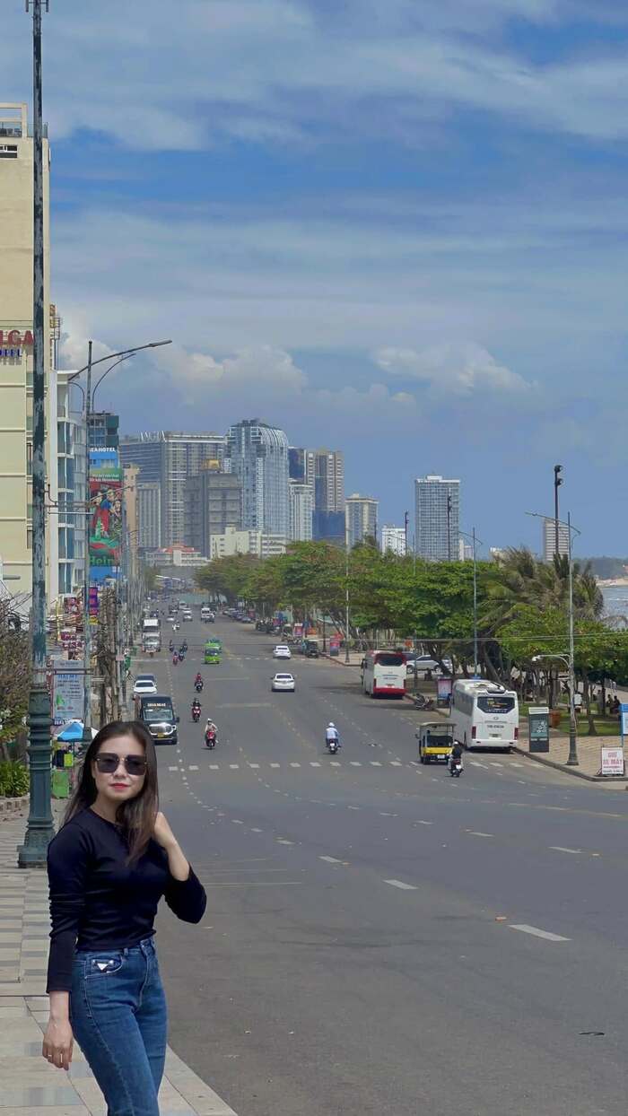 Dốc Đại Lý Vũng Tàu - Du khách đến quay trend ở dốc Con Rồng