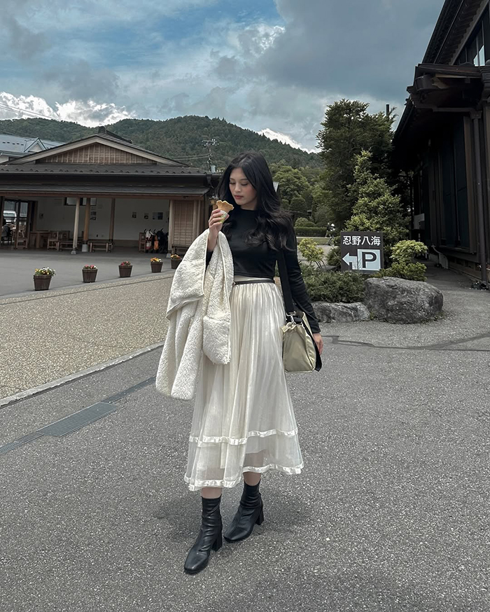 Cách di chuyển tới khu làng cổ Oshino Hakkai