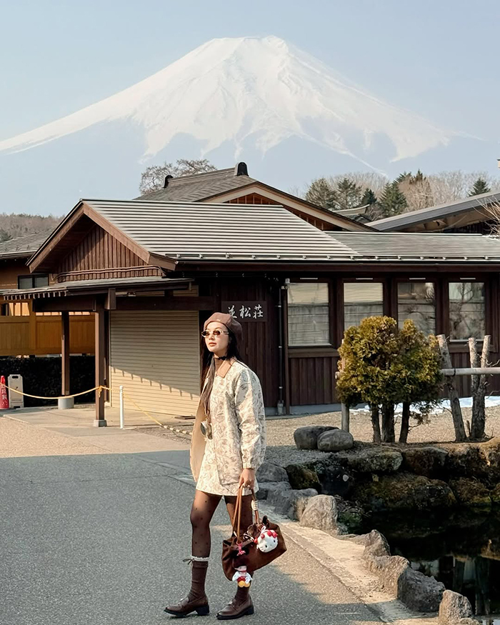 Khám phá những căn nhà nhỏ cổ kính tại khu làng cổ Oshino Hakkai Nhật Bản