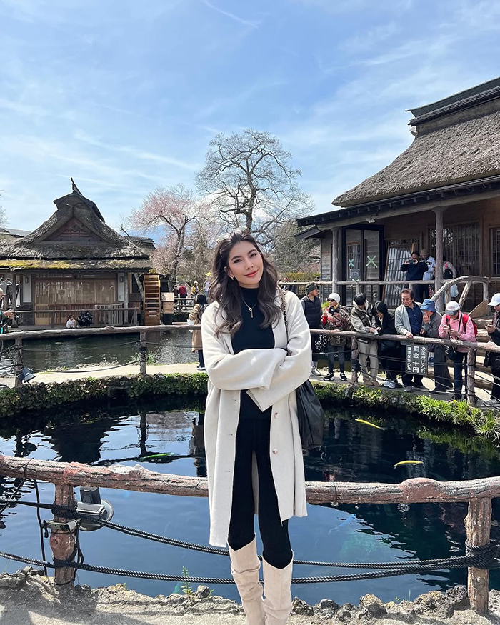 Ngắm nhìn ao nước trong vắt tại khu làng cổ Oshino Hakkai Nhật Bản