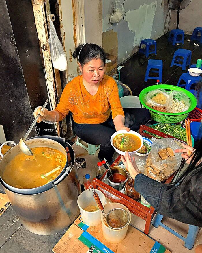 Kinh nghiệm đi nhà tù Hỏa Lò Hà Nội - Quán ăn gần khu di tích nhà tủ Hỏa Lò