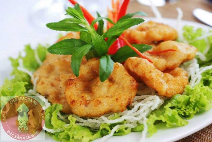 Chả mực Hạ Long là món ăn đặc sản nổi tiếng Quảng Ninh nằm trong top 50 đặc sản nổi bật của Việt Nam theo Tổ chức Kỷ lục châu Á. 