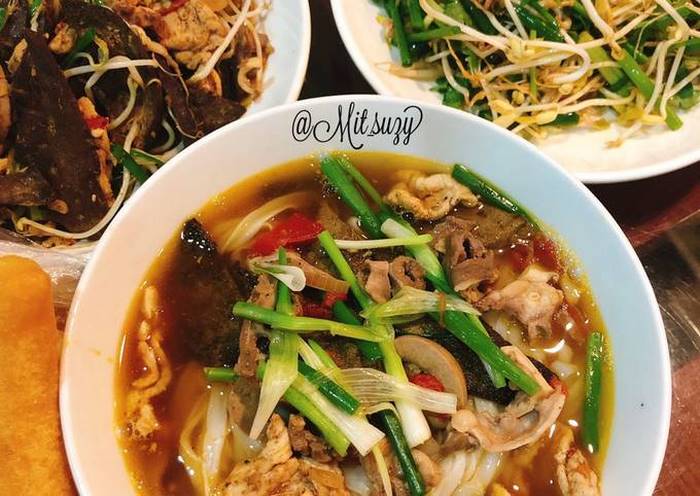 Phở gan cháy Bắc Ninh hot đến mức nhiều thực khách còn phải xếp hàng để thưởng thức.