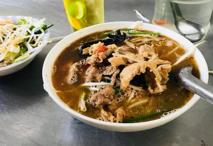 Phở gan cháy Bắc Ninh Thắng Thuỷ là một trong những quán ăn được nhiều thực khách ưa chuộng. 