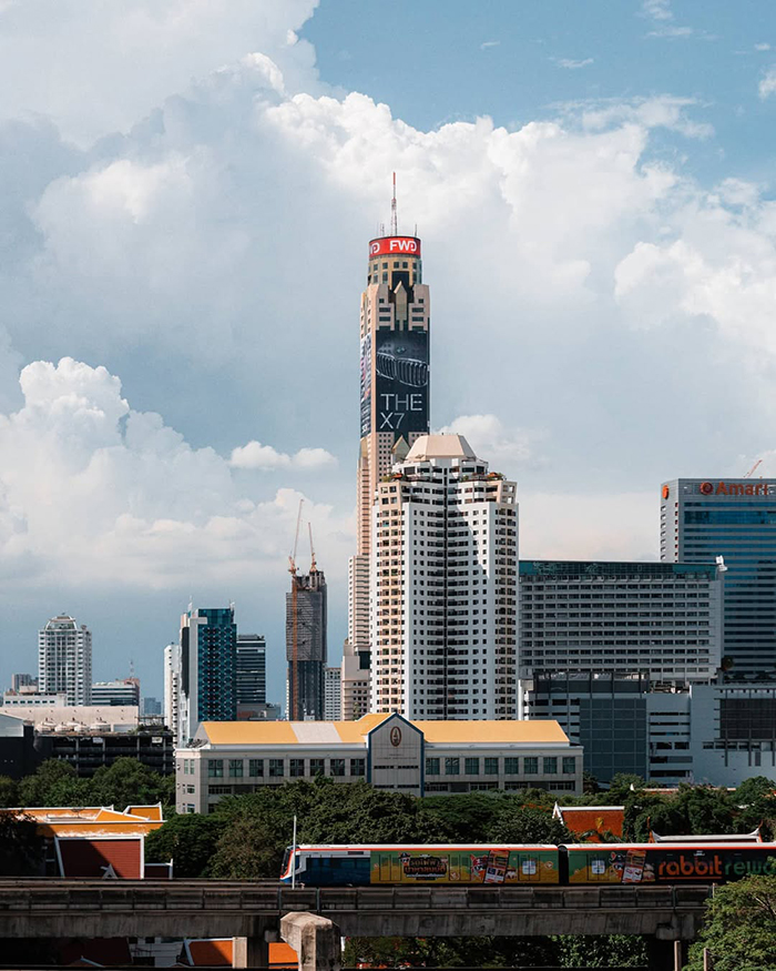 Sử dụng xe buýt để tới Baiyoke Sky Thái Lan