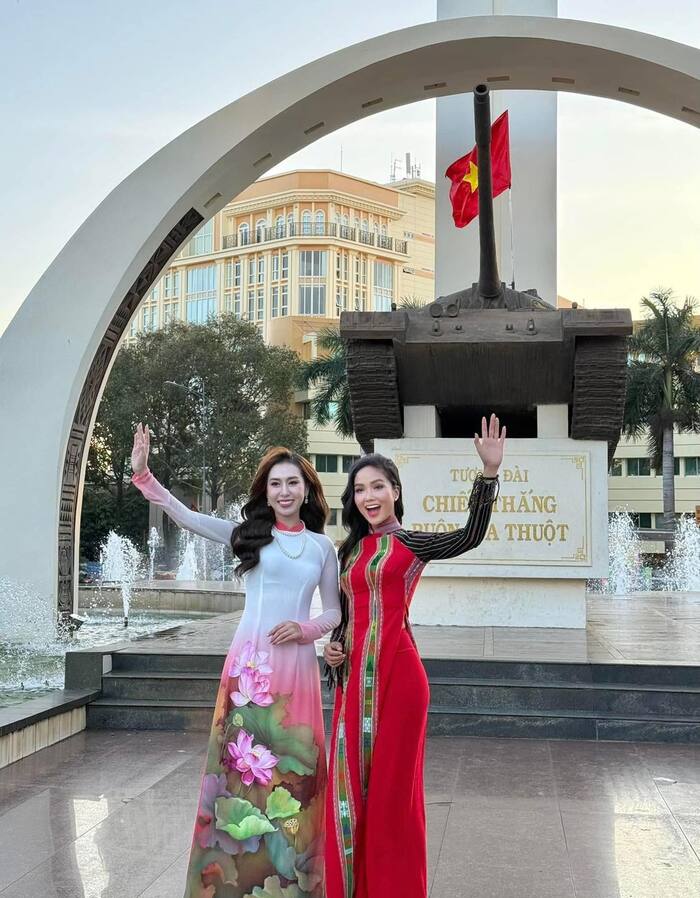 Tượng đài chiến thắng Buôn Ma Thuột là biểu tượng của thủ phủ cà phê