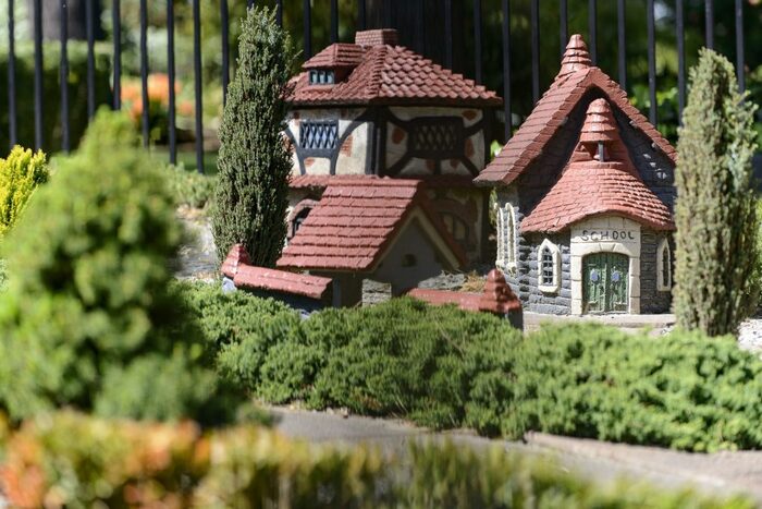 Tham quan ngôi làng nhỏ ở vườn thực vật Fitzroy Úc 