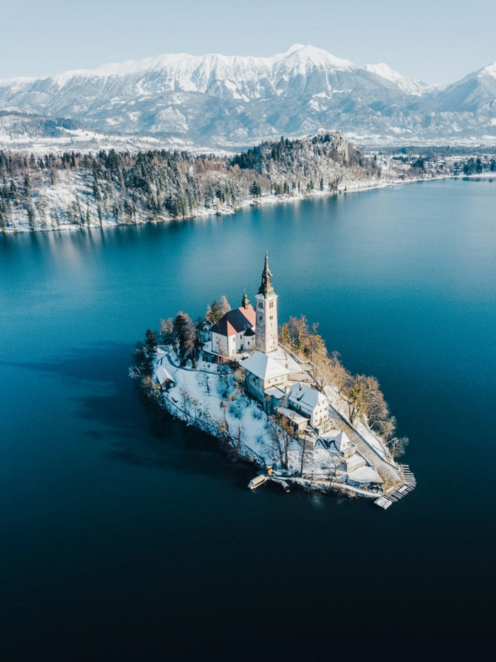 Thời điểm ghé thăm hồ Bled Slovenia lý tưởng nhất là tháng 5 - tháng 9