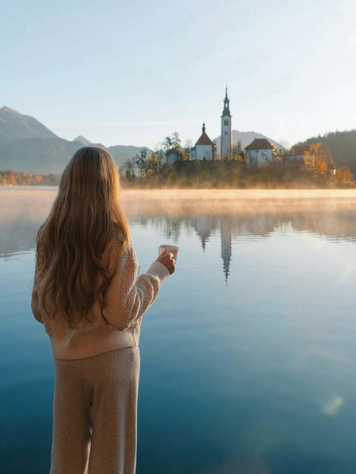 Hồ Bled Slovenia thơ mộng thu hút nhiều du khách ghé thăm