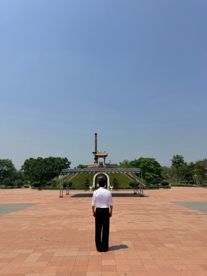 Có những chuyến đi để tiến về phía trước. Và cũng có những chuyến đi để quay về.