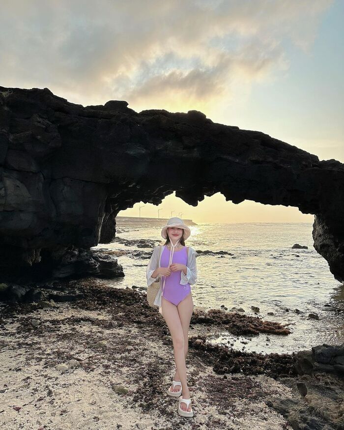 check-in với khoảnh khắc hoàng hôn lãng mạn ở cổng Tò Vò Lý Sơn