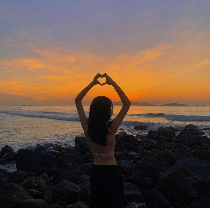 Khung cảnh hoàng hôn tuyệt đỉnh tại Bãi Đông đảo Nghi Sơn Thanh Hóa