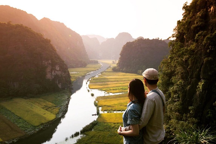 Ninh Bình tháng 6 có gì, Tam Cốc mùa lúa chín đẹp mộng mơ, bình yên