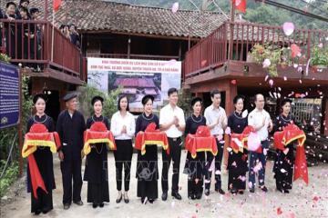 Nhà sàn cổ 9 gian hơn 100 năm tuổi mở cửa đón khách thăm quan