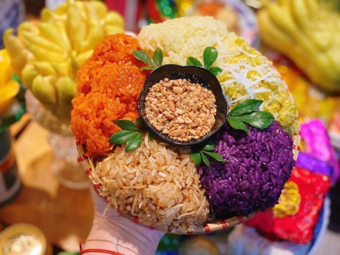  món ăn Tết Đoan ngọ ở Việt Nam xôi ngũ sắc