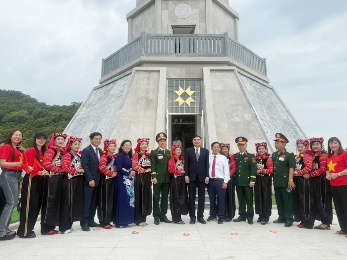 Cột cờ A Pa Chải Điện Biên là biểu tượng thiêng liêng nơi cực Tây Tổ quốc